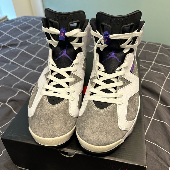 Air Jordan 6 Retro - Picture 2 of 6